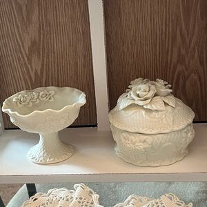 Elegant creamy white Ceramic Dish and Lidded Musical Box Set